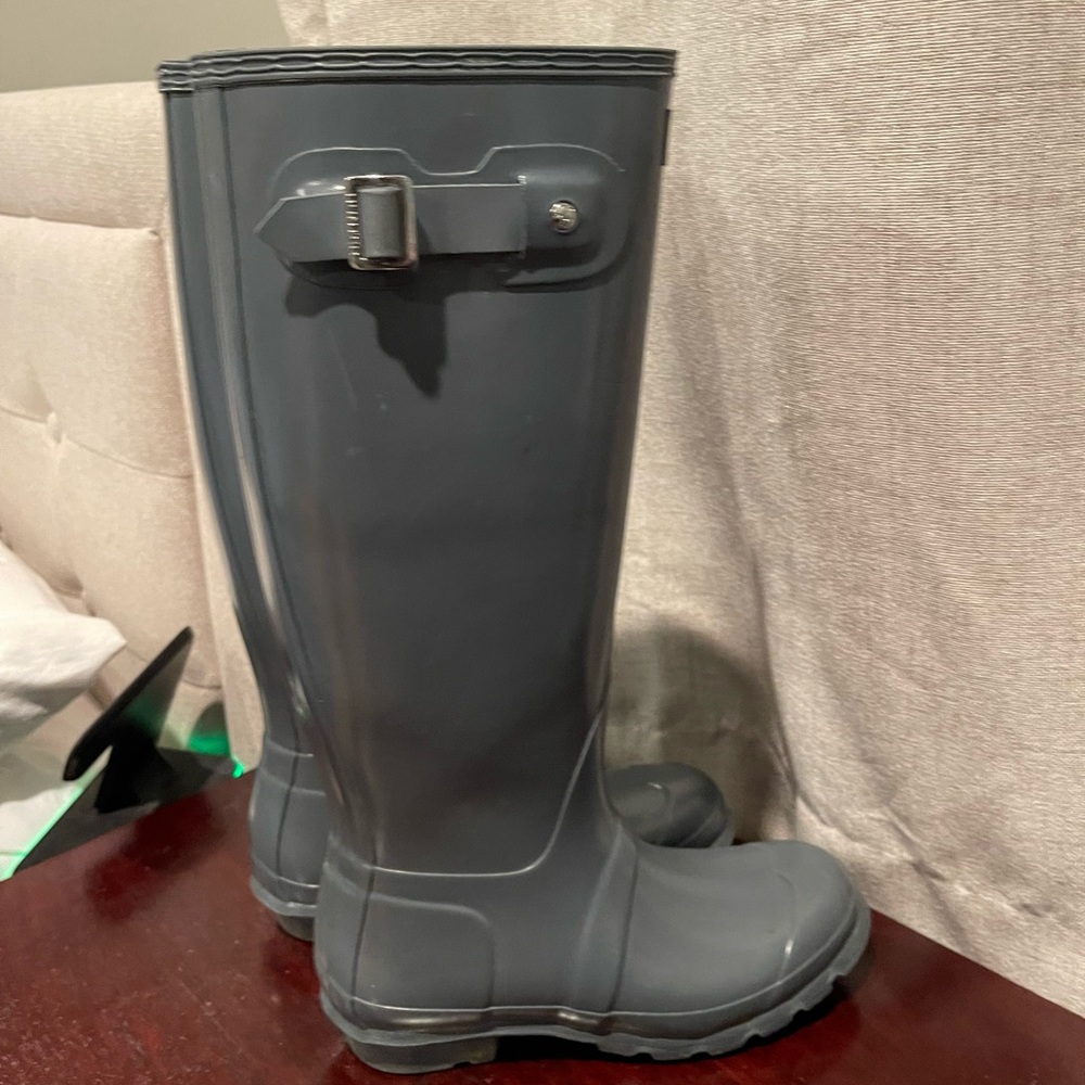 Like New, Gloss Grey Tall Hunter Rain Boots